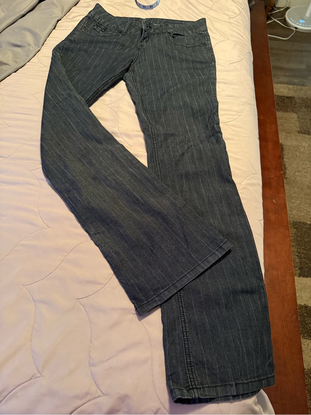 Vintage Guess Women’s Gray/Charcoal Pinstripe Bootcut Jeans – Size 29